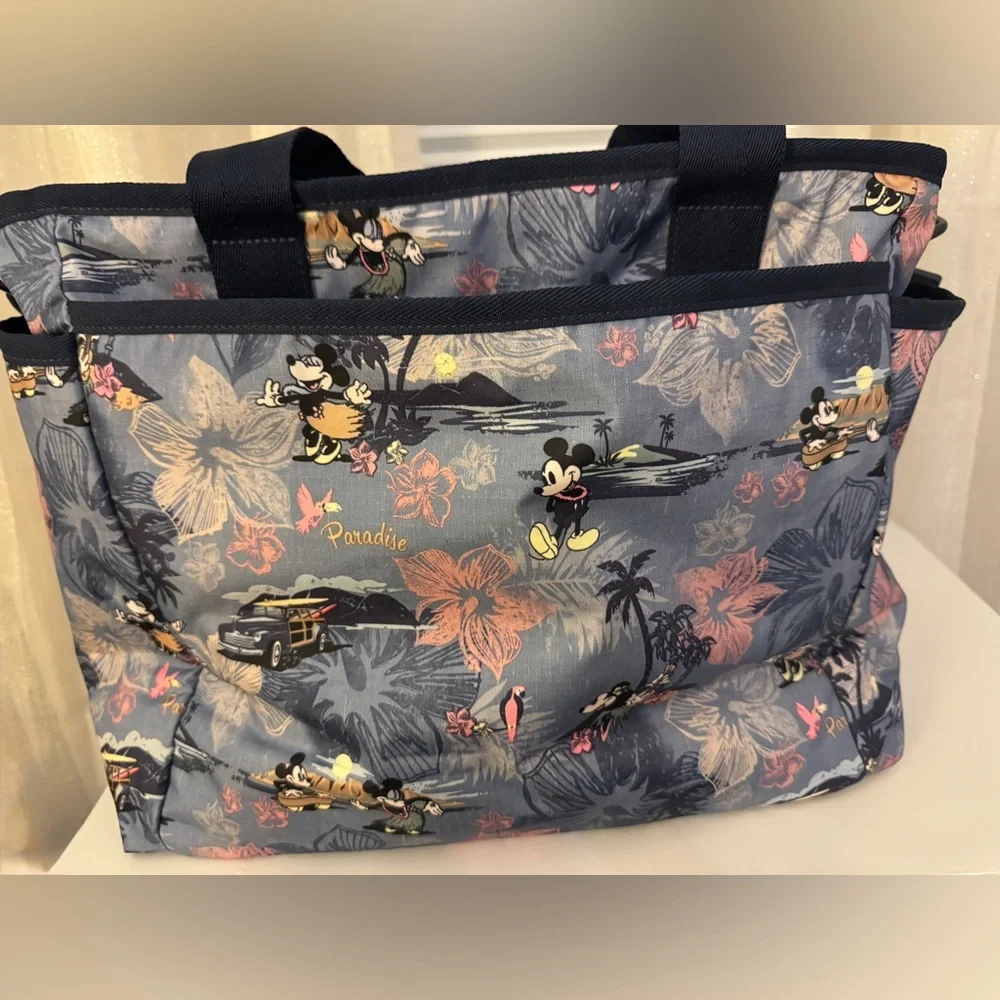 Lesportsac Disney Baby Bag/Tote/Crossbody Like new condition